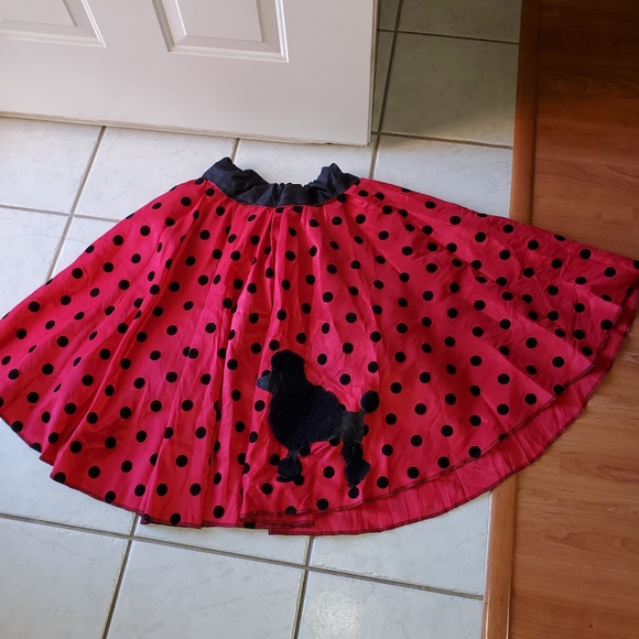 🎃Halloween🎃Red Taffeta Poodle Skirt Inc. Sweater & sara cov poodle brooch - Picture 3 of 16
